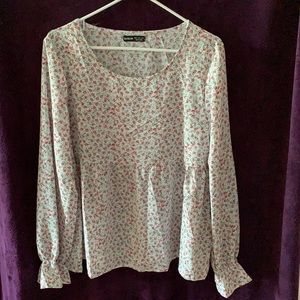 XL, white with pink flowers